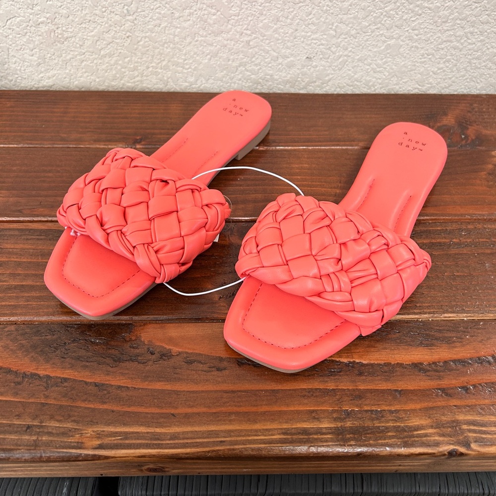 NWT 8.5 a new day Coral Pink Woven Style Carissa Sandal
